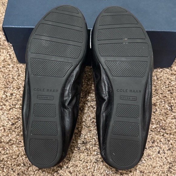 Cole Haan Women’s Black Faux Leather Tali Bow Ballet Flat Shoes size 7 - Picture 4 of 8